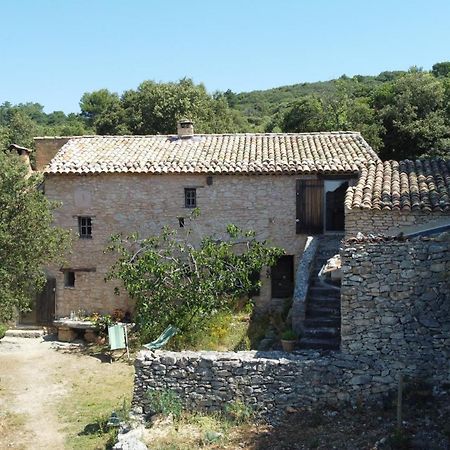 Le Jas Des Aiguiers Hotell Saint-Saturnin-d'Apt Exteriör bild